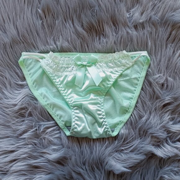 Pastel green satiny bikini panty - Picture 1 of 2